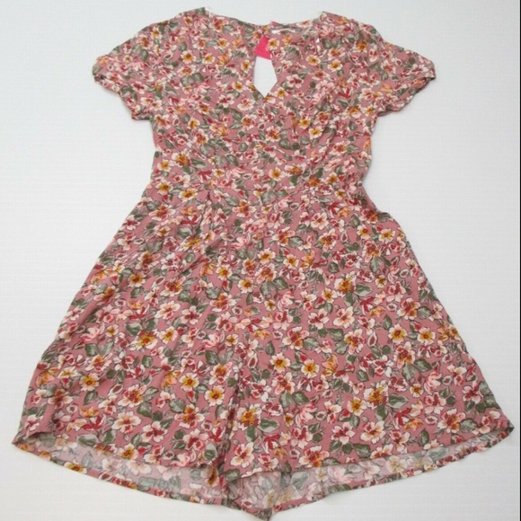 Pink Floral Keyhole Romper XS NWT - Picture 2 of 13